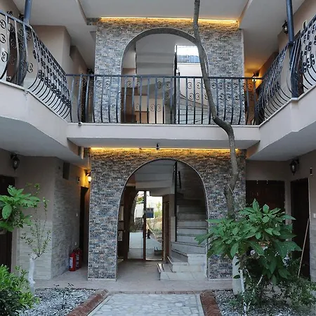 Palmyra Hotel 4*